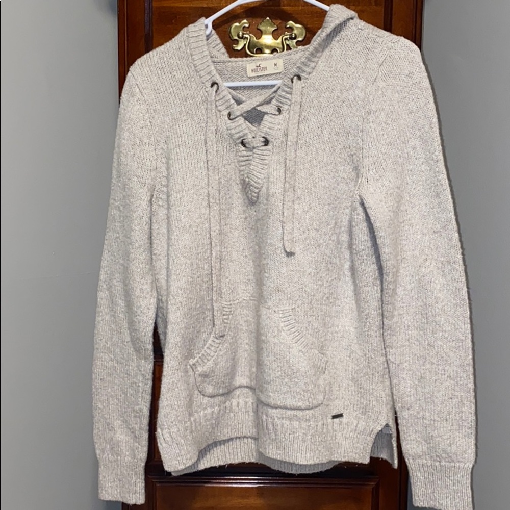 Hollister sweater